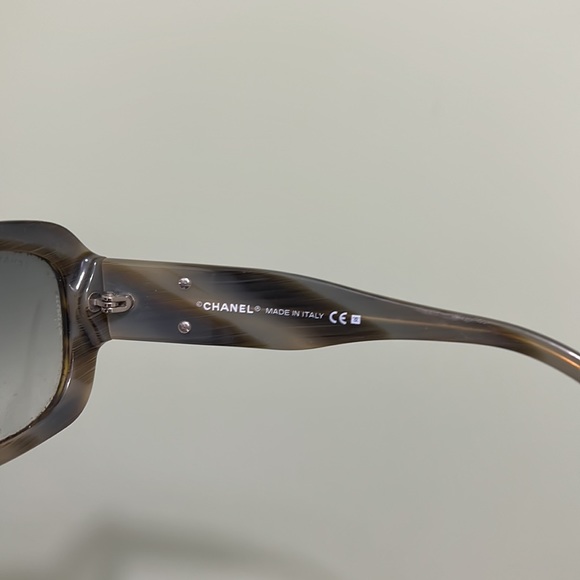 Classic Chanel Sunglasses - Picture 6 of 8